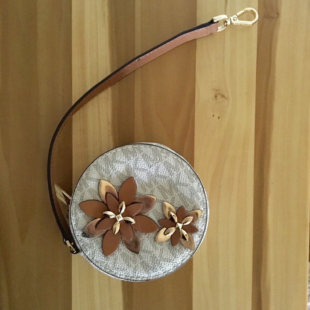 Michael Kors Small Round Coin Purse/Wristlet